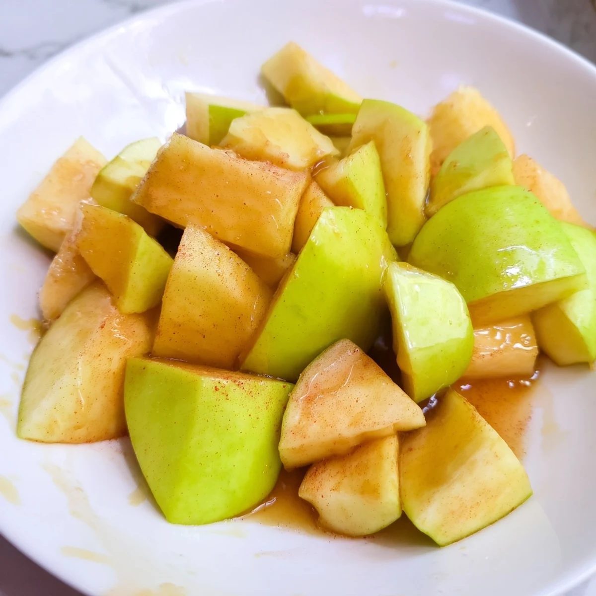 Imagine the comforting aroma of slow cooker stewed apples, a naturally sweet and easy breakfast treat.