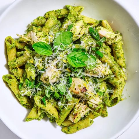 10-Minute Pesto Pasta Chicken